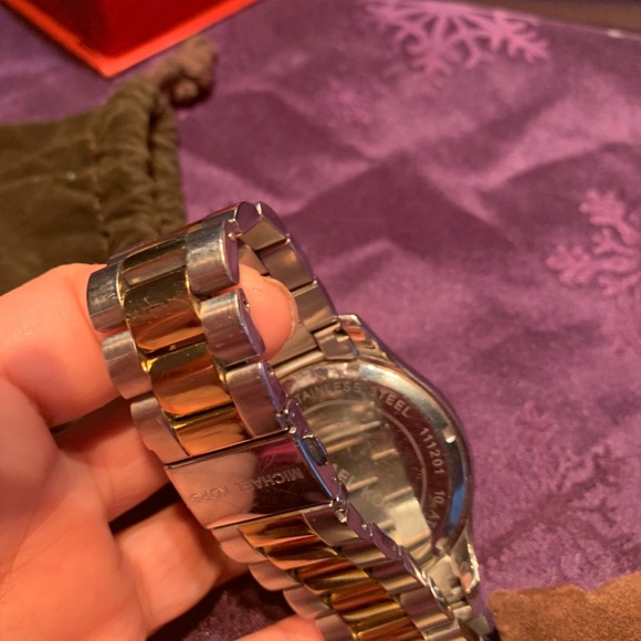 Michaelkors two tone - Picture 5 of 5